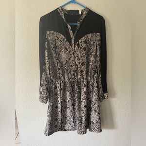 Long sleeve, tie waist, a line dress